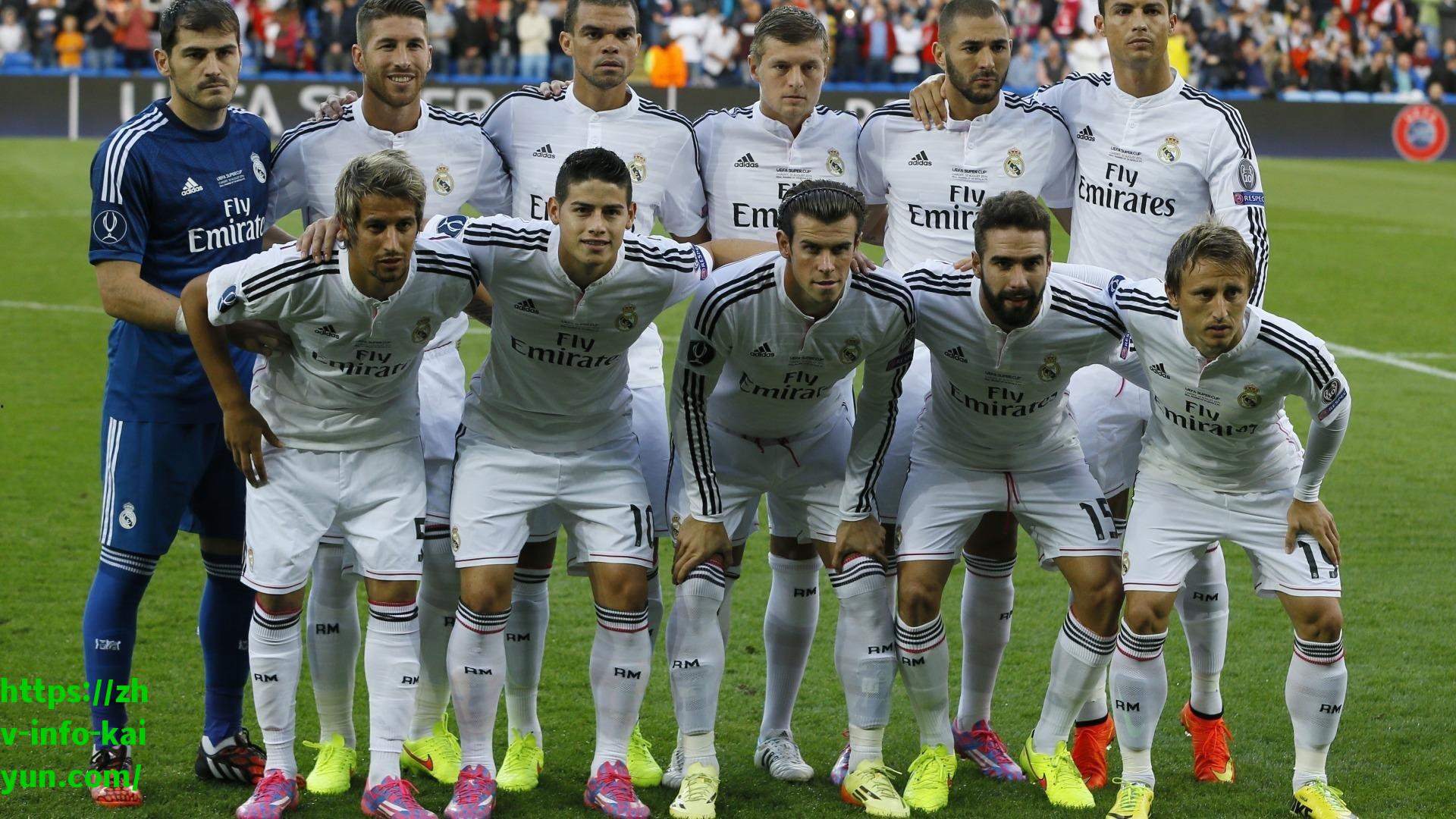 全北前锋赛场浪漫一幕，深情拥抱大7岁未婚妻、女主持郭敏善，温情瞬间引爆全场